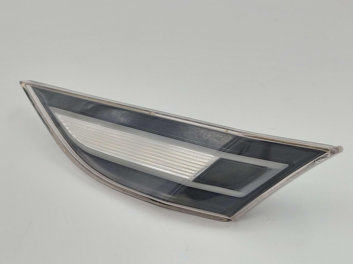 2014-2016 Porsche 911 991 GT3 Front Left Lamp Side Marker