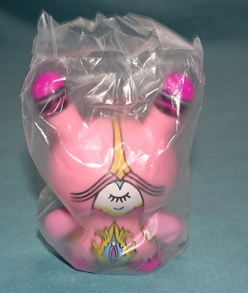 JK5 NYC Flowbots Pink Cloud 2/25 = Kidrobot Vinyl Figure Dunny Series 5 2008 - Image 2 of 4