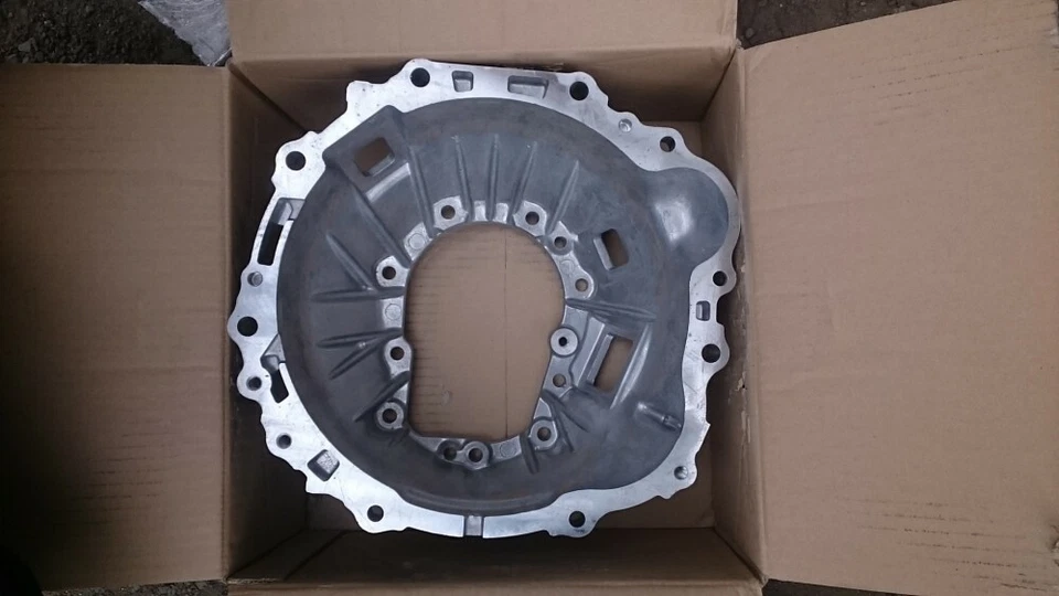 Carcasa de embrague genuina Toyota OEM Supra JZA80 MK4 SC300 2JZGE 5 velocidades 31111-22140 Foto 4 de 4