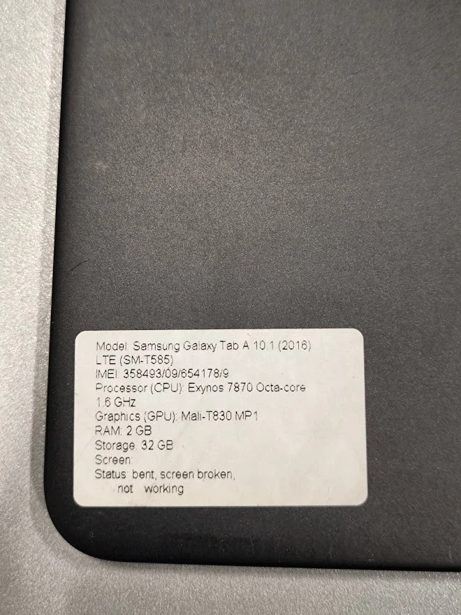 Lot of 2 Tablets (Apple iPad 4 & Samsung Galaxy Tab A 10.1) - For Parts - Image 3 of 4