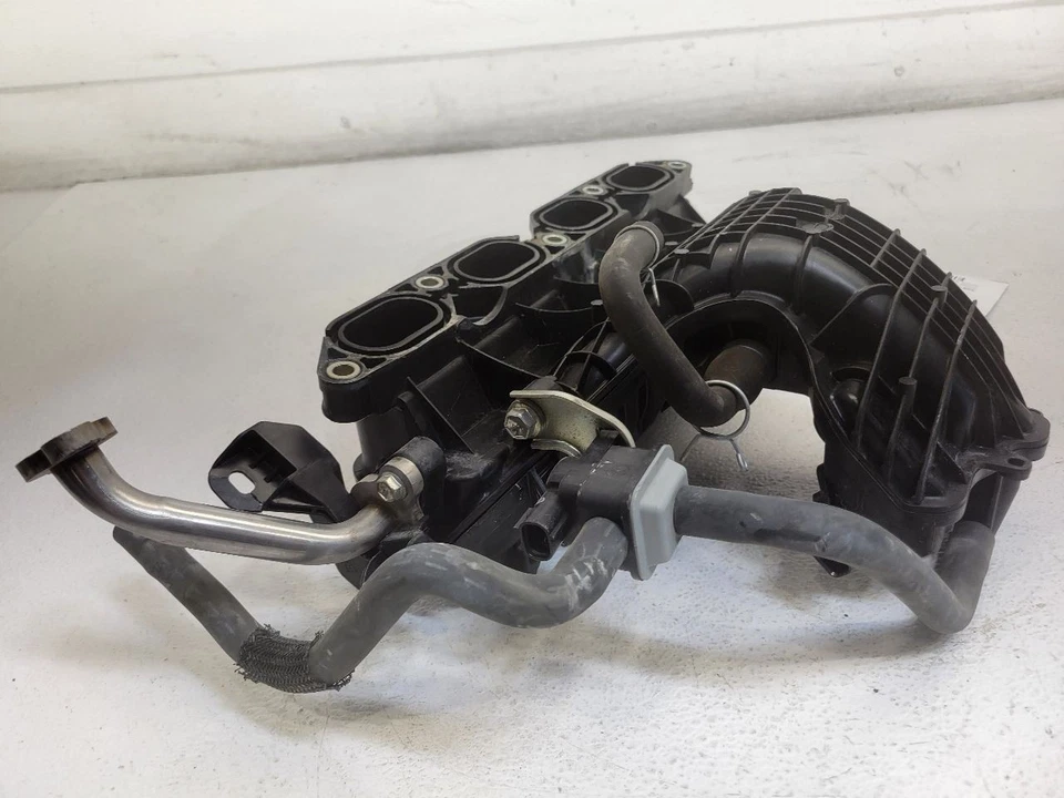 Coletor de admissão 2011-2017 Lexus CT200H 17120-37054 - Imagem 4 de 4