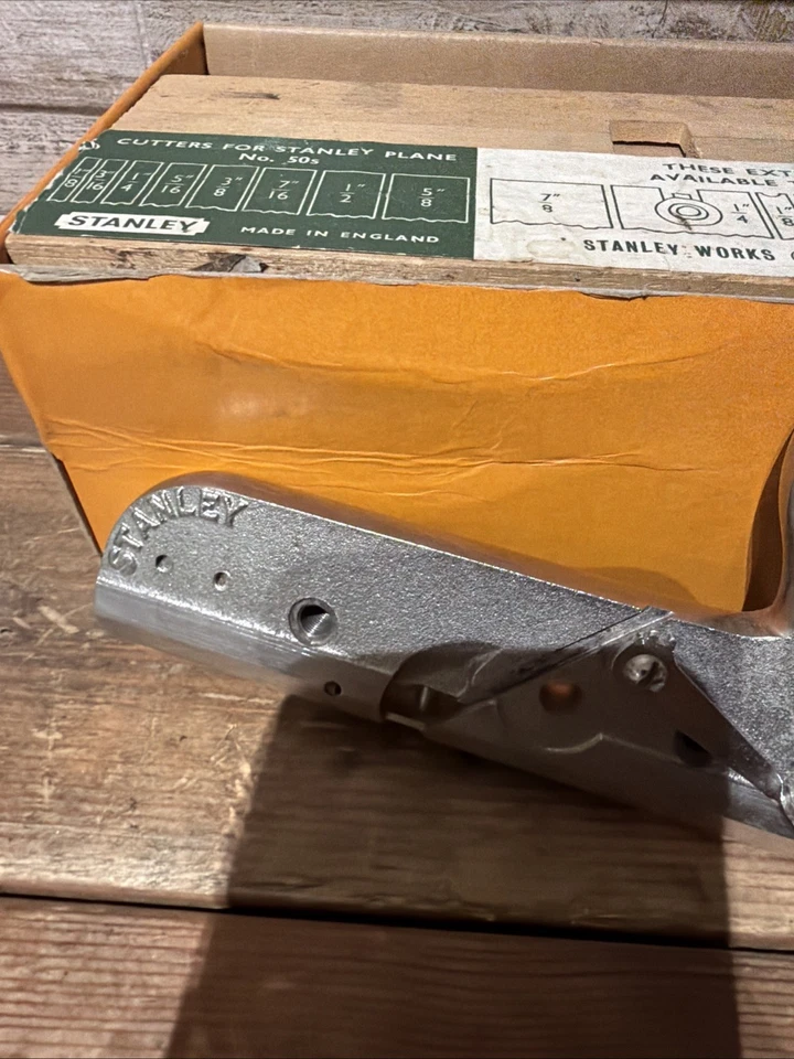 Stanley No 50 Combination Plane & Spare Cutters/parts - Image 3 of 4