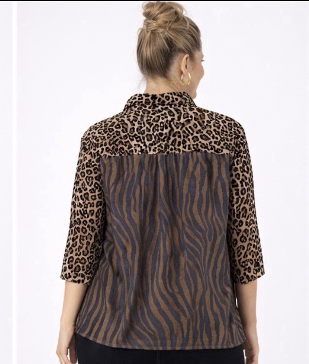 Johnny Was Leopard Print Button-Up Collared Blous… - image 2