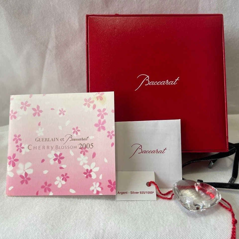 Очень редкая баккара Guerlain Японии ограниченного 1/1500 подвеска ожерелье сердце сакура - Изображение 3 из 4