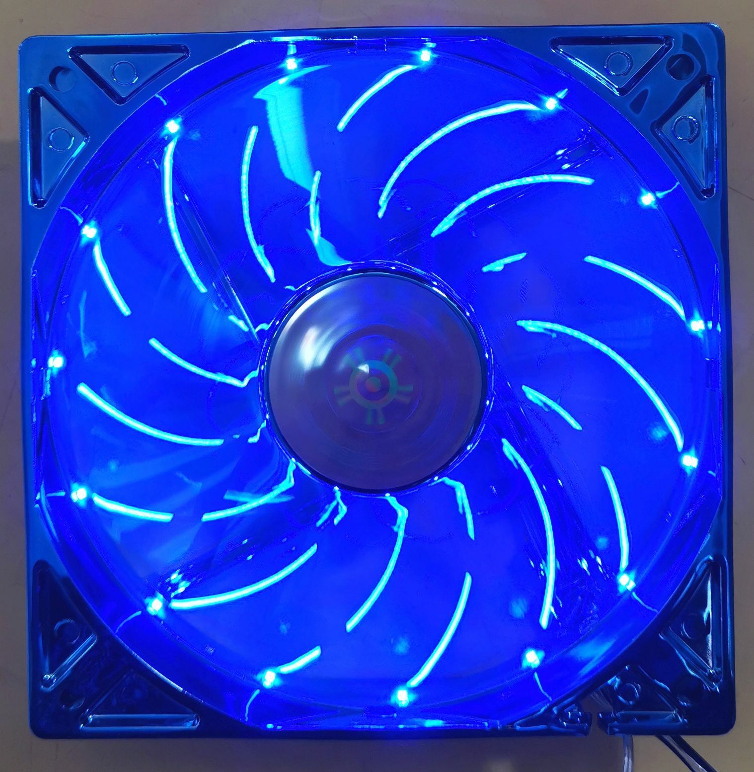 Enermax Apollish Twister magnetic Bearing 12cm case Fan 15x LEDs