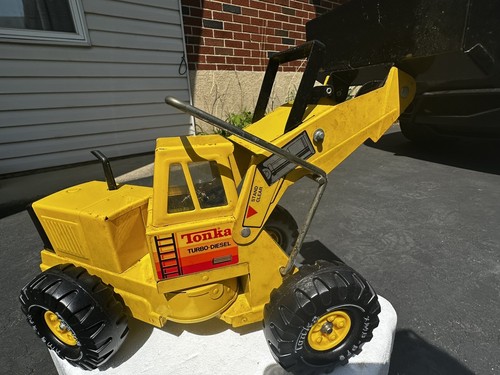 1983 Mighty Tonka Front End Loader Tractor Turbo Diesel Shovel Plow Toy - Picture 6 of 16