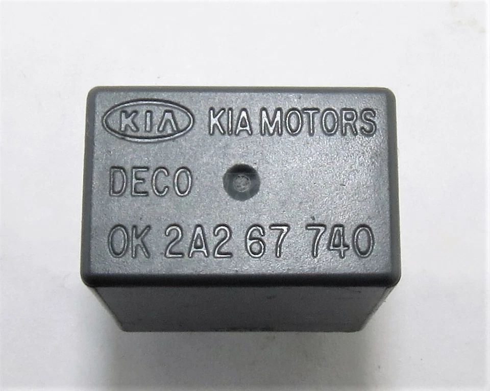 225-Kia (1990-2015) Multi-Use Grey 4-Pin Relay 0K2A267740 Deco / Kia Motors - Image 3 of 4