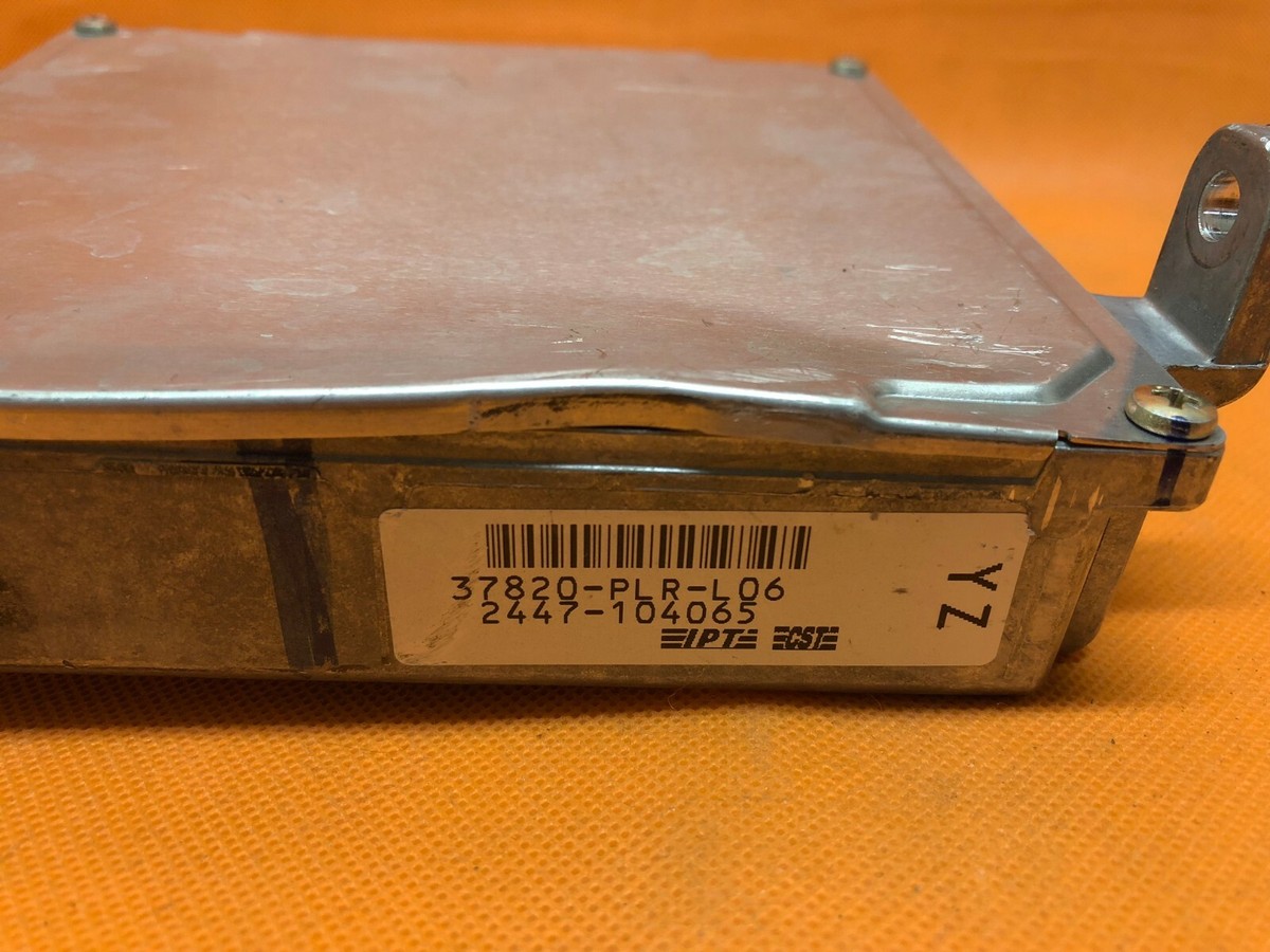 03 HONDA CIVIC EX MTX ECM ECU PCM COMPUTER MODULE 37820-PLR-L06