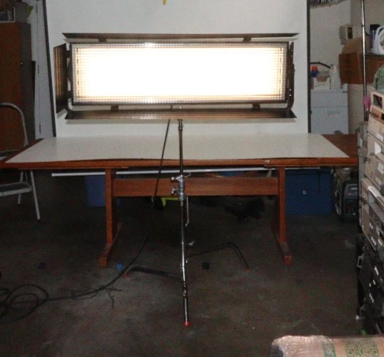 Световая панель Kino Flo Image 40 с 4 отсеками с желтком - протестирована в идеальном рабочем состоянии 005 - Изображение 4 из 4