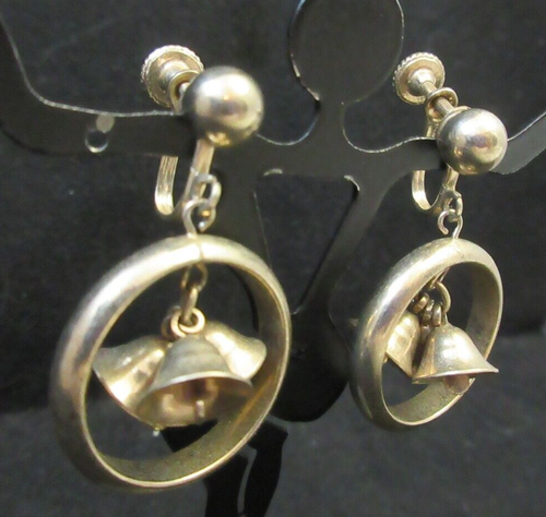 Vintage Antique? Dangle Bells in a Hoop Screw Back Earrings Pale Gold Tone - Picture 4 of 11