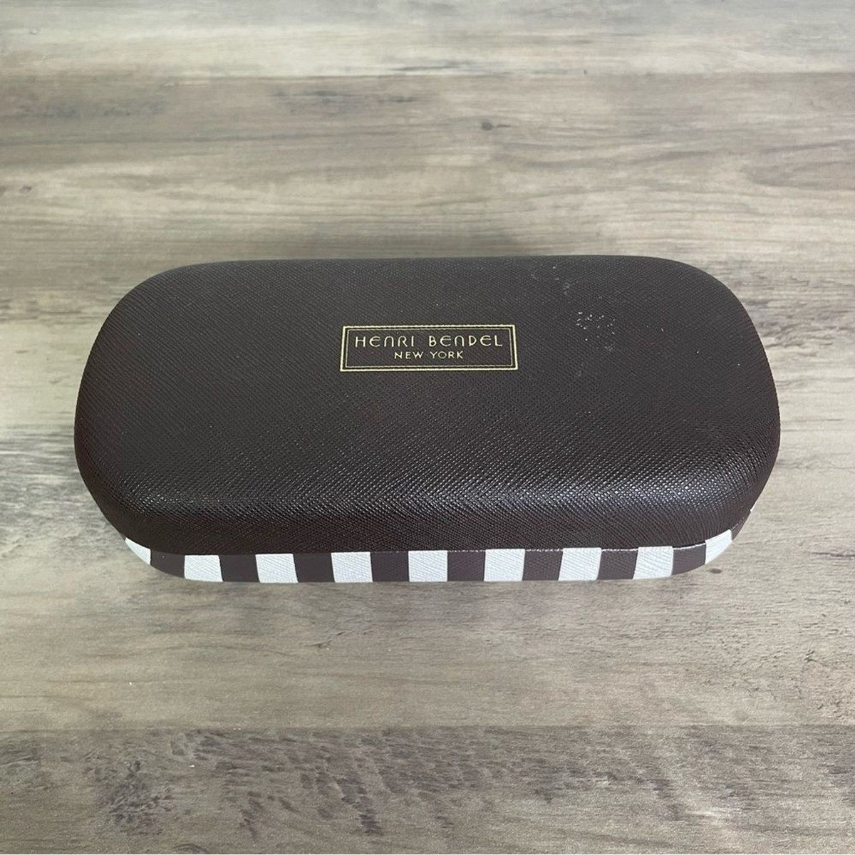 Henri Bendel Maggie Pink Mirrored Aviator Sunglasses & Case 