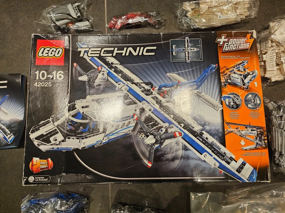 LEGO Technic #42025 Avión de carga - Con instrucciones y hoja de pegatinas... - Imagen 3 de 4