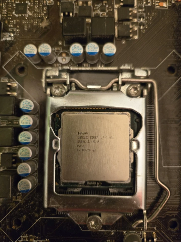 CPU Intel I7 2600K + H61M-P32/W8 MOBO + 4 GB Gskill RAM COMBO/CONJUNTO Foto 2 de 3