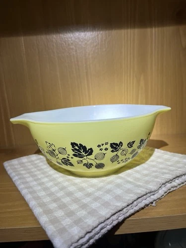 Pyrex Vintage Gooseberry Cinderella Mixing Bowl 442