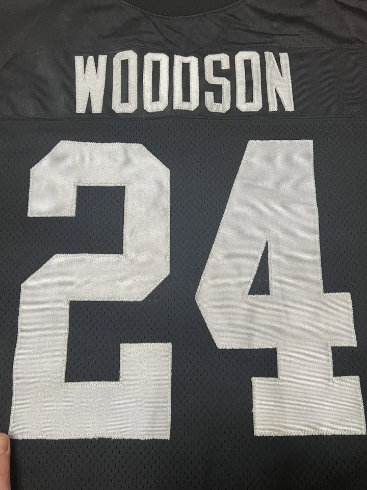 Auténtica camiseta 2001 Charles Woodson RAIDERS talla 56 Reebok casco etiqueta vintage Foto 3 de 4
