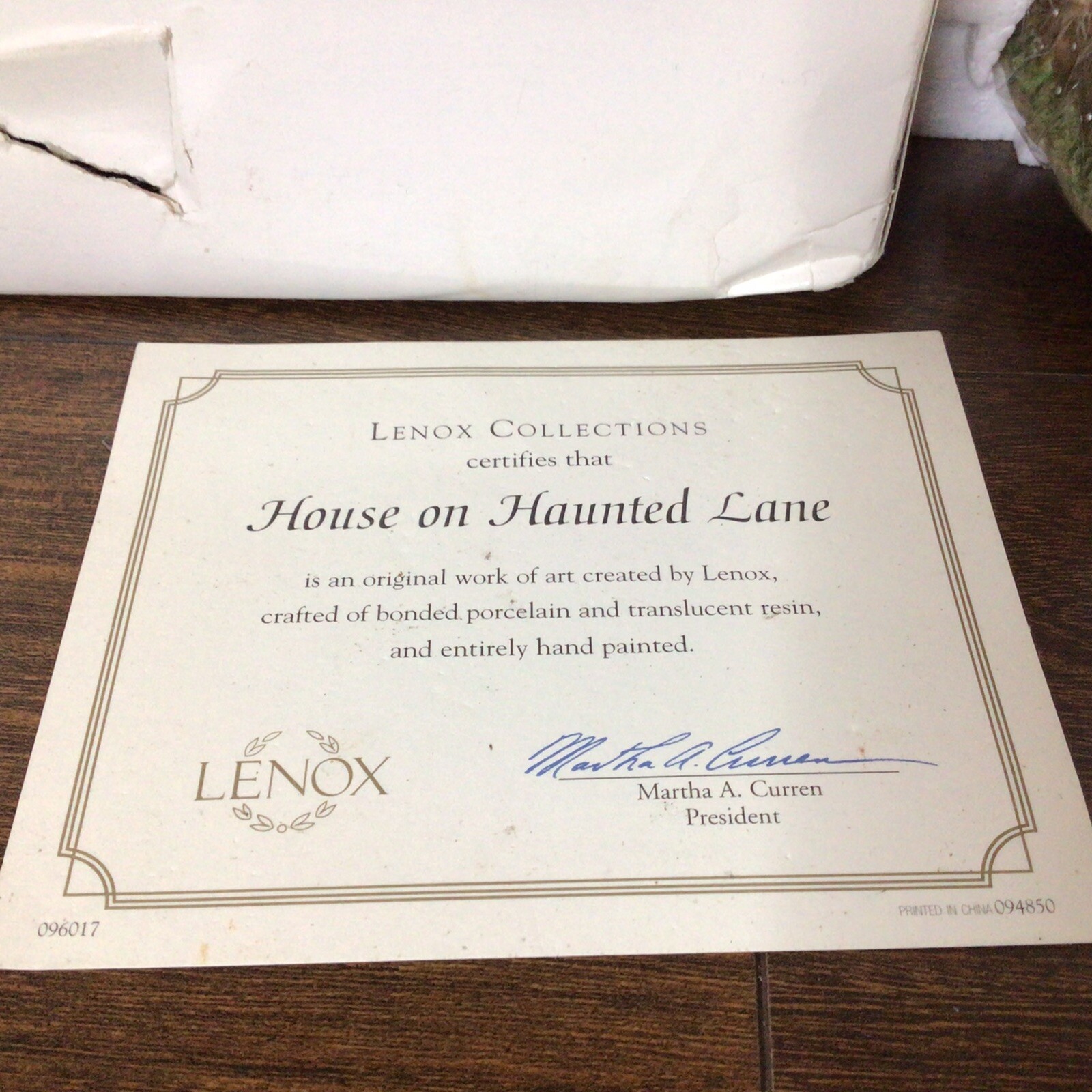 Lenox Halloween Collections 2002 “House On Haunted Lane” 303216 NEW