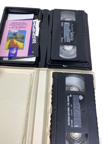 2 VHS Video Tapes Batman Beyond & Fantasia - Picture 2 of 3