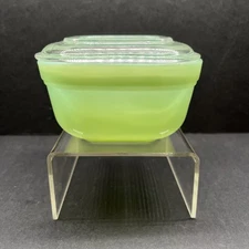 Vintage Jadeite Fire King Leftovers Refrigerator Dish 4"x4"x2" 1948 Clear Lid
