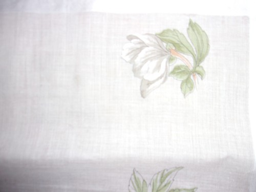 Vintage Handkerchief "Flower Design " Signed Sarah LeCines - Picture 3 of 6