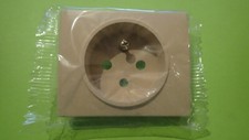 Plaque Enjoliveur Legrand SAGANE Anis Vert Clair - Pour Prise Ou Interrupteur, Occasion