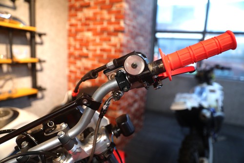 Cubierta de abrazadera de cilindro maestro de freno con logotipo XR 150L para HONDA XR150L 2023 XR - Imagen 10 de 16