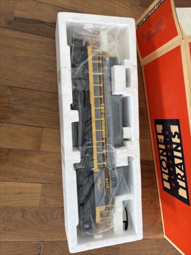 Lionel Erie Lackawanna SD-40 Non-Powered Diesel Locomotive # 8459 6-18202
