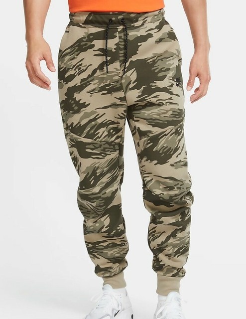 NIKE Tech Fleece Men's Printed Camo 
