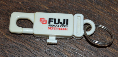   Vintage Schlüsselanhänger FUJI Audio & Video Cassetten 1970er/80er Jahre
