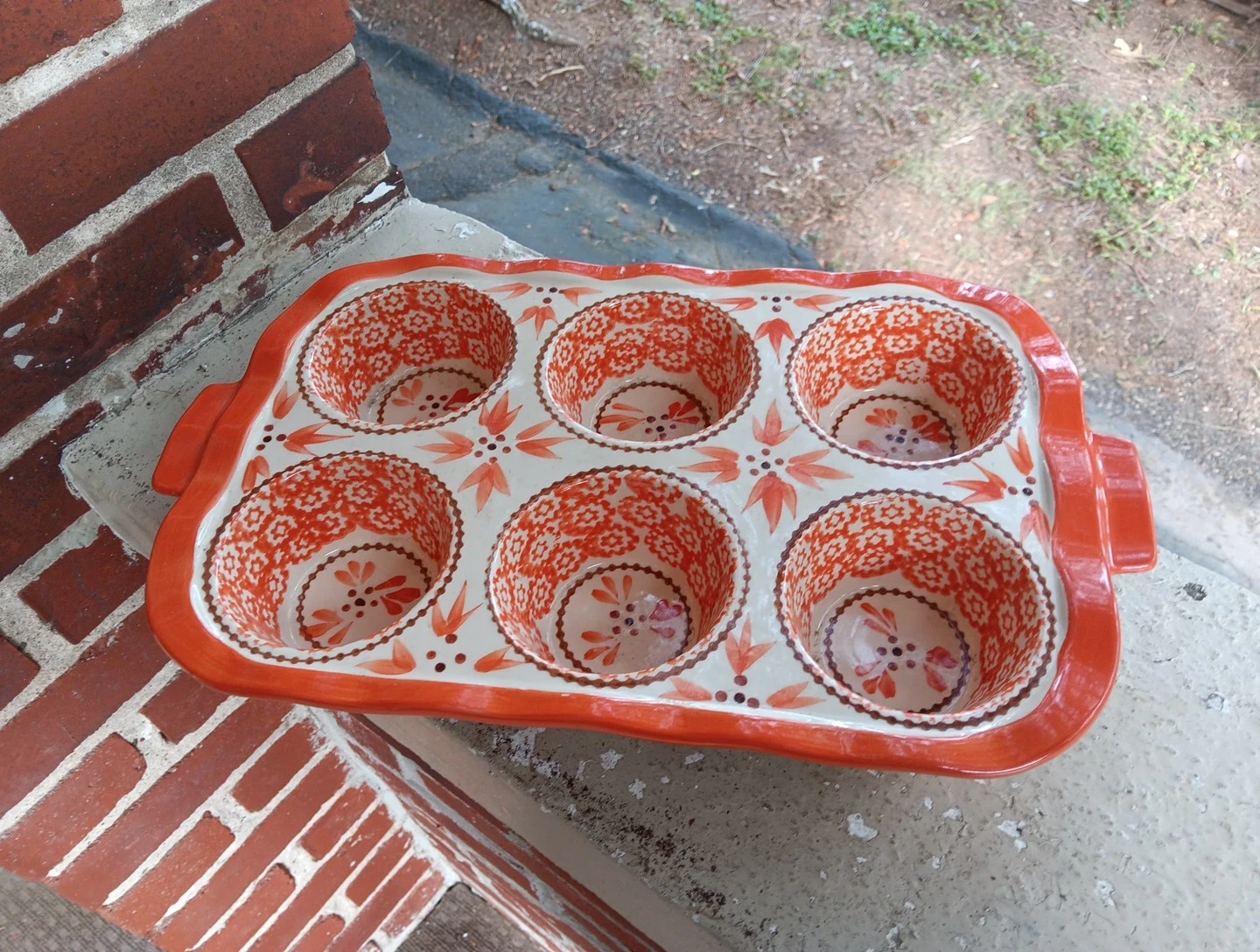 TEMPTATIONS PRESENTABLE OLD WORLD ORANGE 6 CUPCAKE MUFFIN PAN BAKEWARE OVENWARE