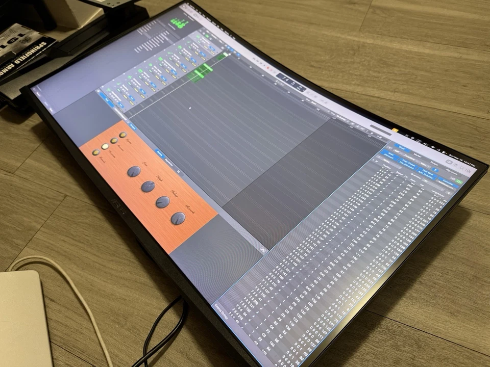 ASUS TUF Gaming VG27WQ1B 27” Curved Monitor, 1440P (2560 x 1440), 165Hz - Image 3 of 4