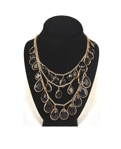 Партия из 45 комплектов женских темно-черных тройных ожерелий и серег 15290₽