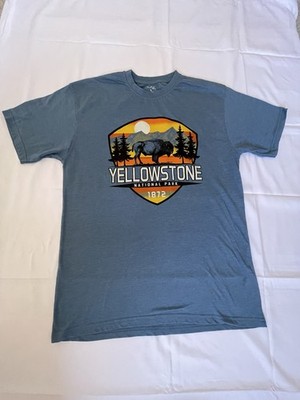 Envy Waves Blue Knit T-Shirt Mens L Short Sleeve Crew Neck Yellowstone Bison.