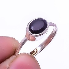 Black Onyx Gemstone 925 Sterling Silver Solitaire Ring s.8 A310