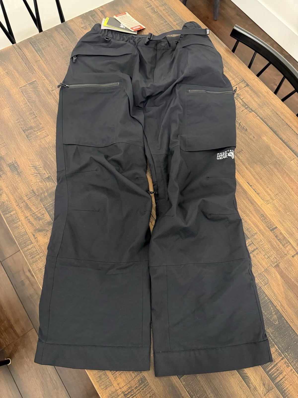 NEW Mountain Hardwear Men's First Tracks Pants Black Recco DryQ Size Large $250
Opens in a new windo