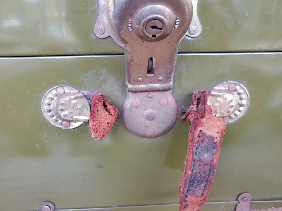 Baúl estilo taquilla militar del ejército de Estados Unidos vintage verde oscuro era de Vietnam ¿antes? Foto 4 de 4