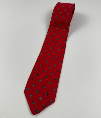 Hand Fashioned Briar Men 100% Silk Narrow Neck Tie  Red  NWOT