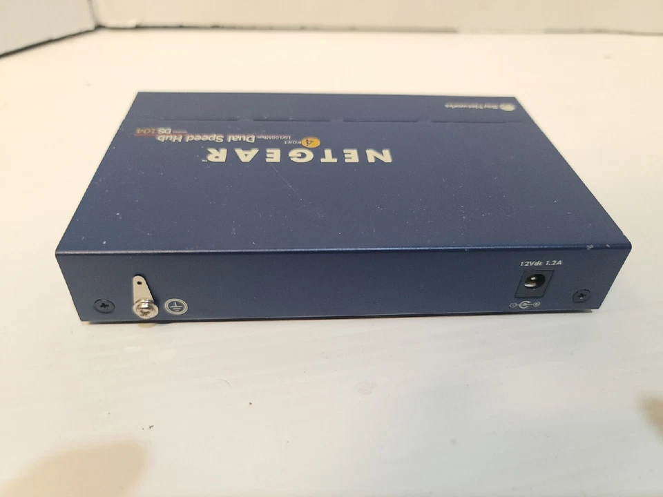 NETGEAR Dual Speed Hub - Model DS 104 - 4 Port 10/100 Mbps - NO CORDS - Image 3 of 3