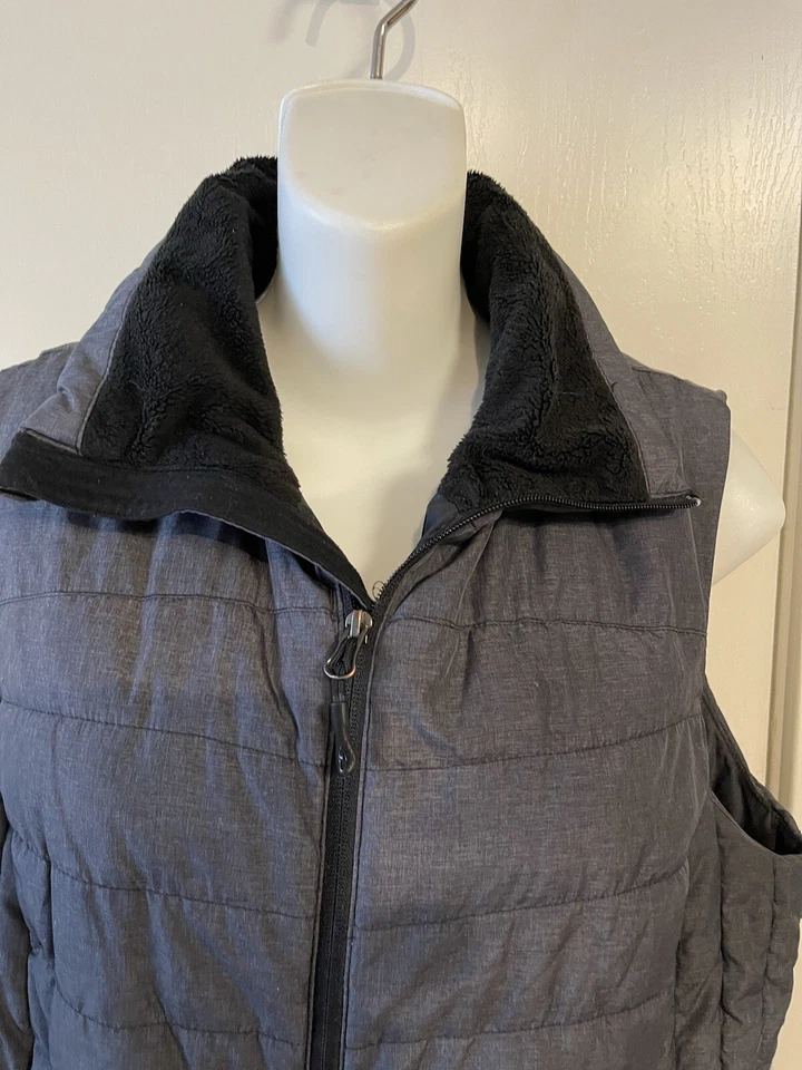 Champion Venture Loft Women’s Dark Gray Winter Vest Size Large - Изображение 2 из 4