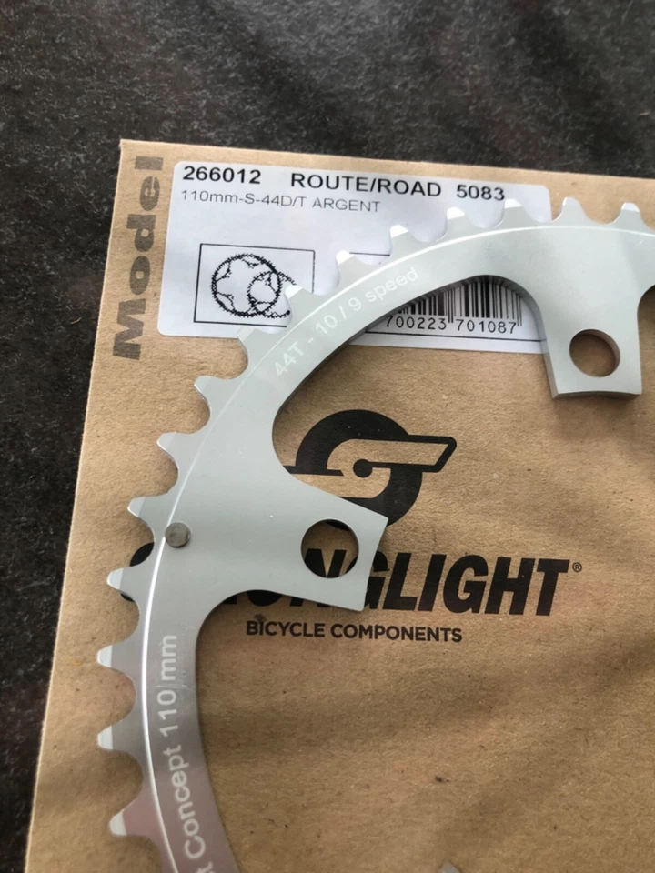 Stronglight 9/10 Speed Middle Chainring | 110mm BCD | Silver Alloy 44 Tooth - Image 2 of 3
