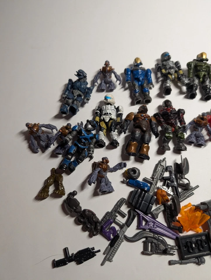 Mega Construx Halo Figures Lot - Image 2 of 4