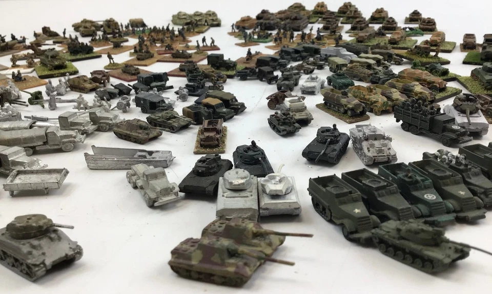 Large Collection of Painted Die Cast Military Model Tanks and Figures Lot - Image 2 of 4