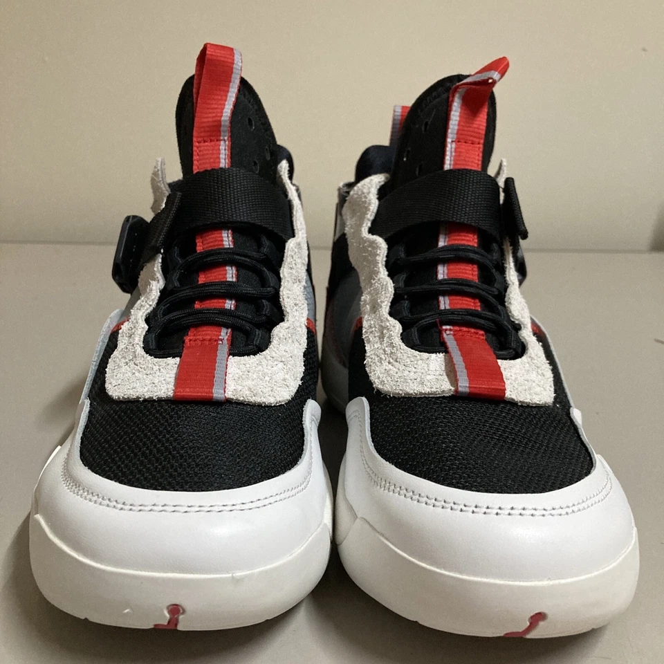 Talla 9 - Jordan Defy SP Blanco Negro Rojo 2019 Foto 3 de 4