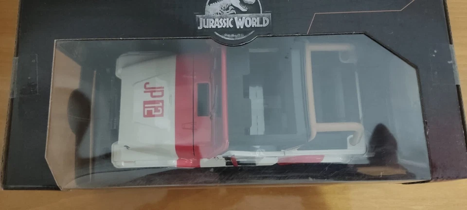 Jurassic  World/Park Jeep Wrangler Jada 1/24  Diecast - Immagine 2 di 4
