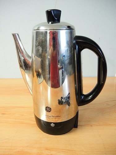 VINTAGE GE AUTOMATICSTAINLESS STEEL PERCOLATOR - 12 CUP - WORKS - Picture 2 of 11