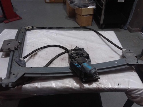 RENAULT MEGANE LEFT FRONT WINDOW REG/MOTOR E84, CABRIO, 10/04-08/10 04 05 06 07