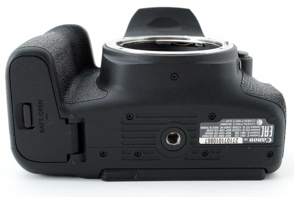Canon EOS Rebel T7i/800D/Kiss X9i 24.2MP 35-80/80-200mm