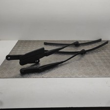 Volkswagen Touareg II 2014 Satz Wischerarm vorne 7P0955410B RVP24162