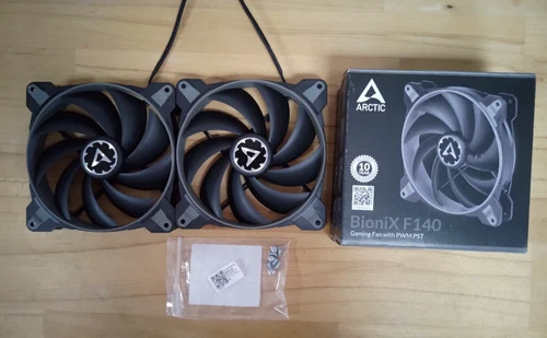 2 Arctic BioniX F140 PST 140mm PWM Lüfter Grau