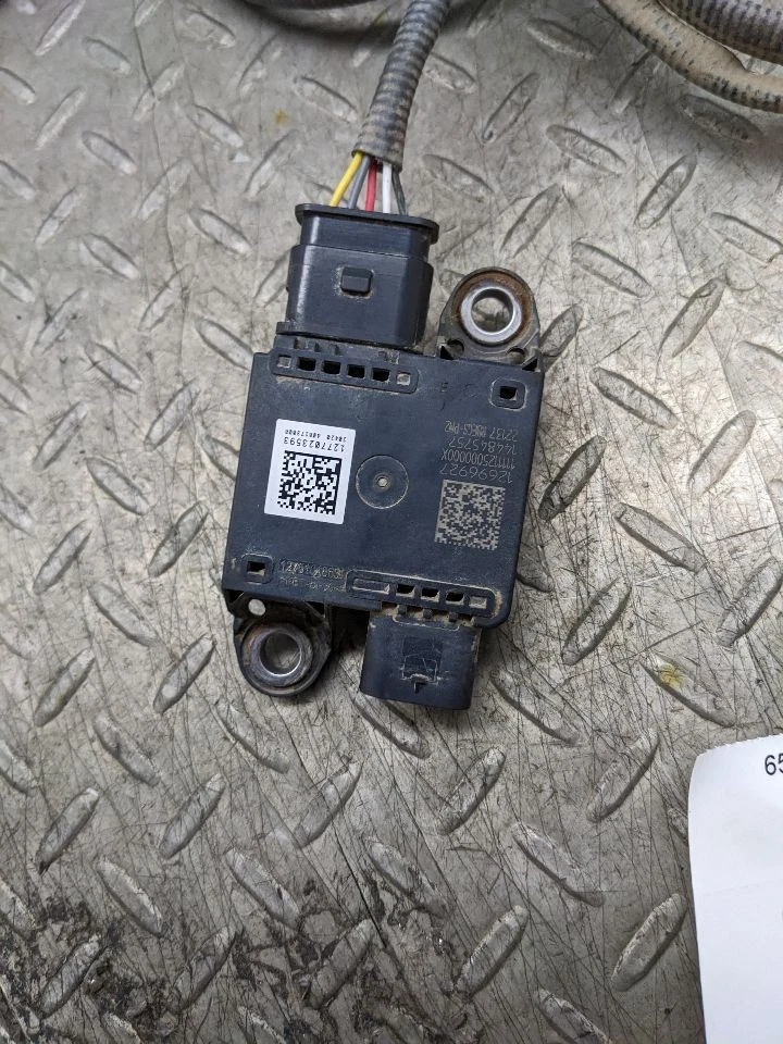 19-22 GMC Sierra 2500 Silverado 2022 6.6L Diesel Exhaust Oxygen Sensor S 1179933 - Image 2 of 4