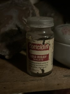Authentic Vintage Coricidin Bottle with Starburst Lid Guitar Slide